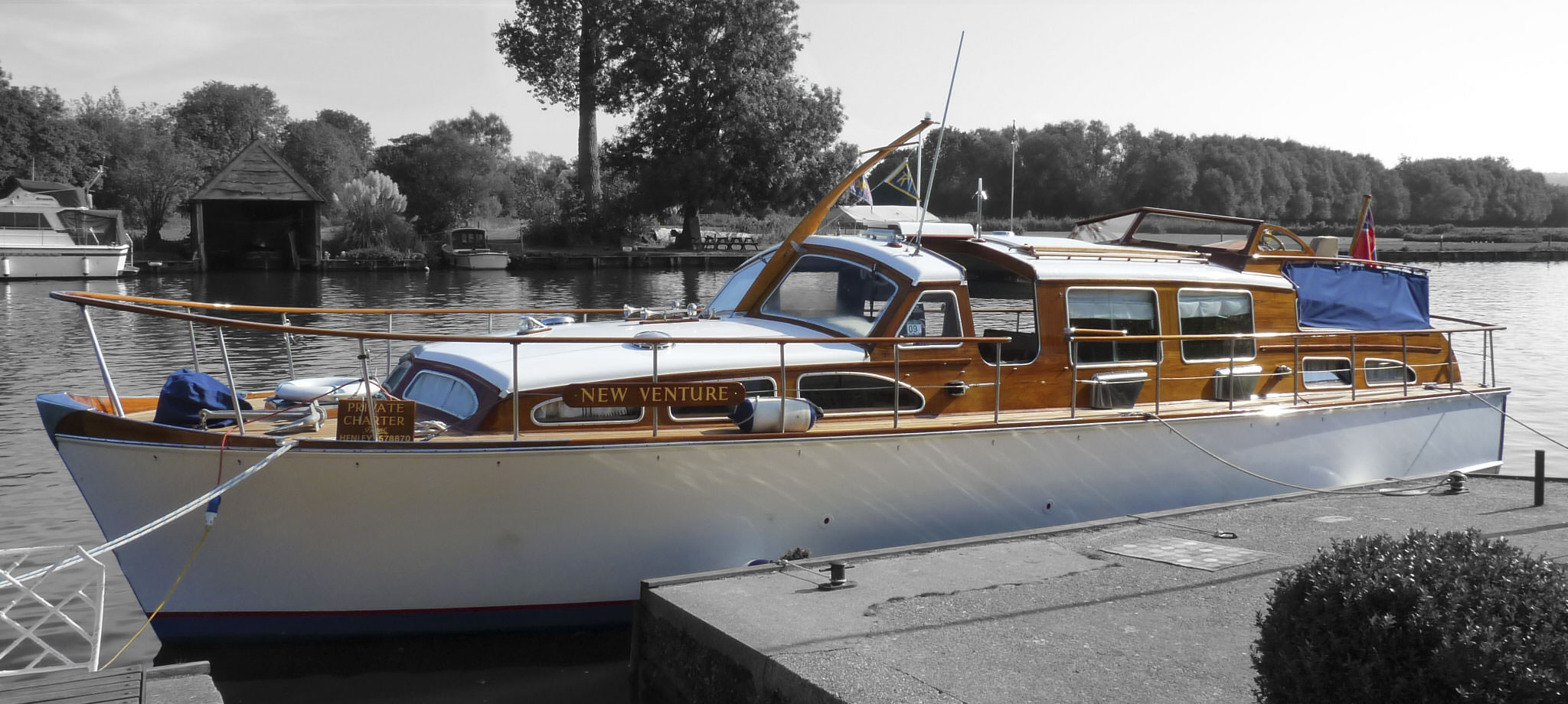 classic-boat-charter-henley-sales-charter