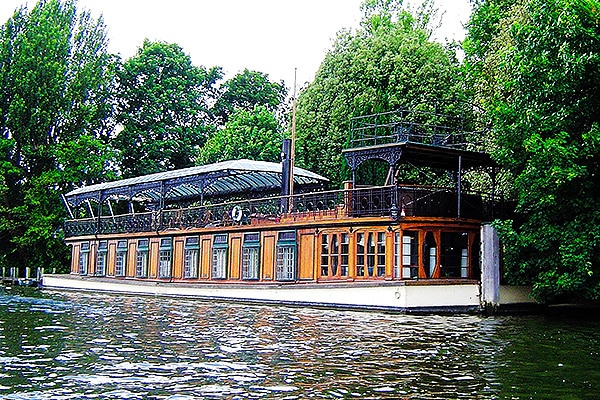 Houseboat "Astoria", built in 1911 for impresario Fred Karno.