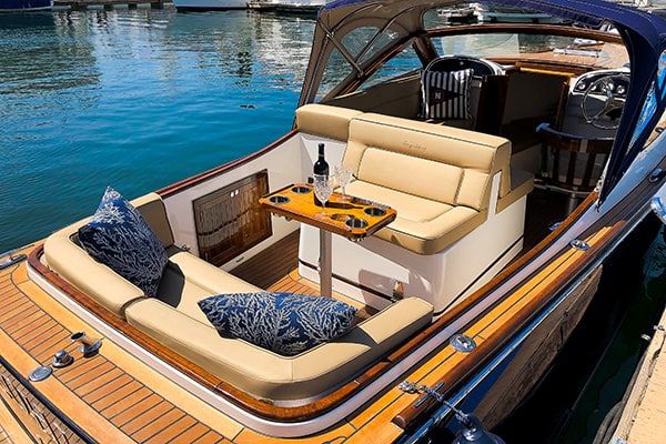 The 25 Runabout provides added protection with a windscreen and a convertible top.