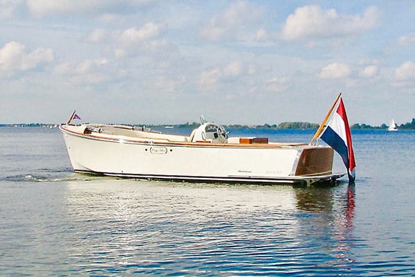 The 25 Sportsman by Long Island Yachts.