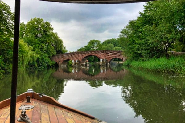 "Tarbes" approaching Sonning Bridge