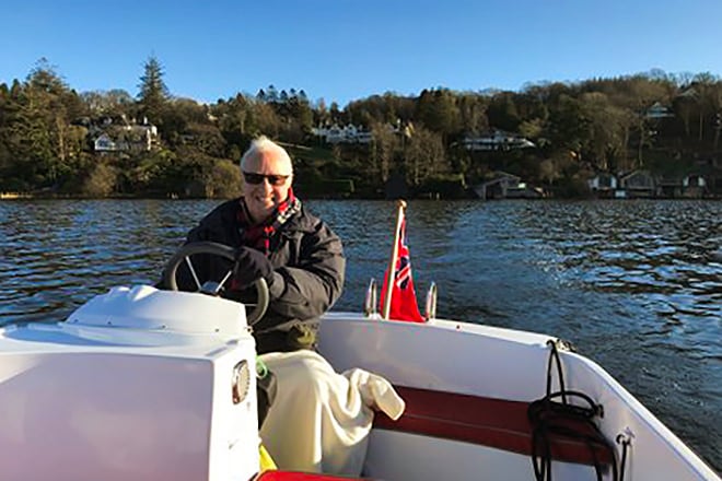 One of our happy customers on a privately owned Ruban Bleu scope on Lake Windermere on Christmas day 2019.