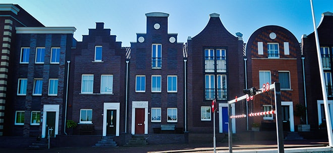 Pseudo-historical buildings in otherwise ultra-modern Lelystad (which was founded only in 1967, being built on reclaimed land).