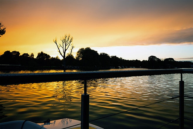 Is there anything more beautiful than a sunset over our favourite river?