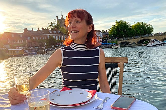 On our way to the Henley Festival last year, on a floating dining table, hosted by the amazing pianist: Anita D'Attellis.