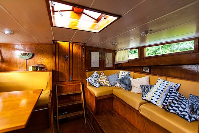 "Nauporos'" stylish and spacious interior