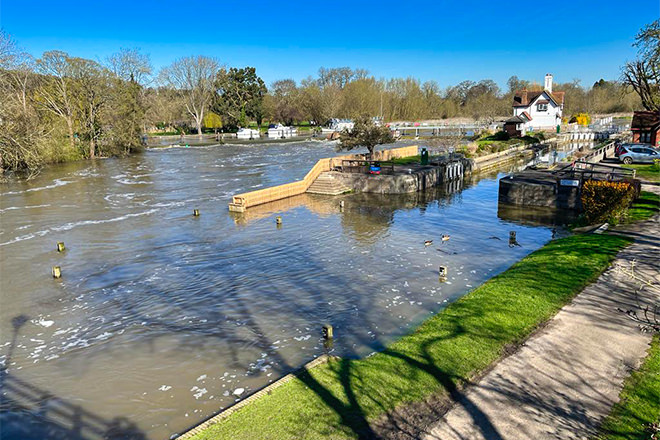 Thank you Mark, our local skipper/lock monitor, for your daily river updates, complete with photos and expert commentary.