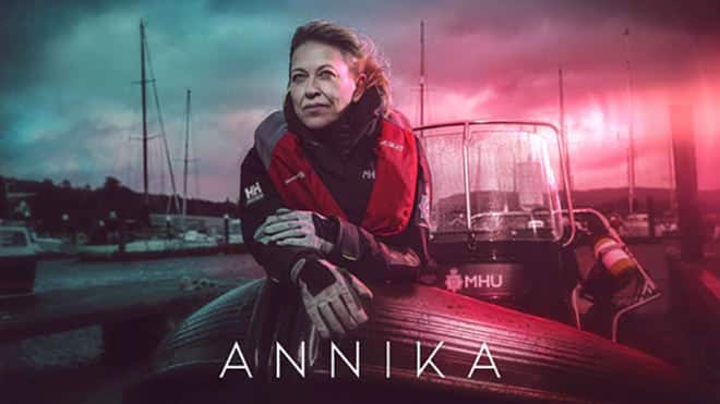 DI Annika Strandhed (Nicola Walker) of Glasgow's Marine Homicide Unit investigates crimes and murders that wash up in Scotland's waters.