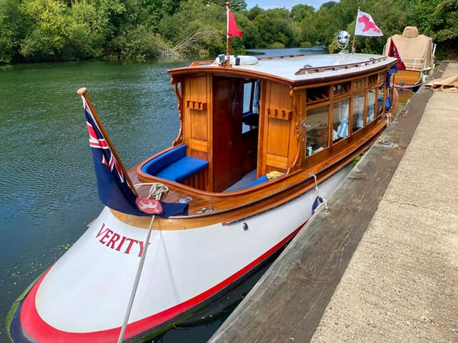 Stern view of 'Verity'