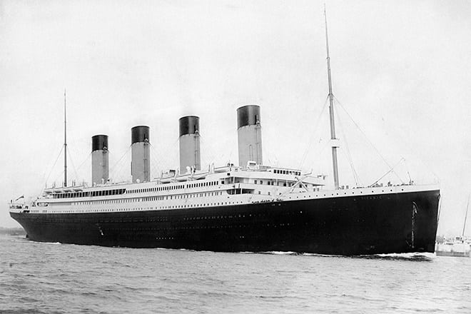 Titanic departing Southampton on 10 April 1912