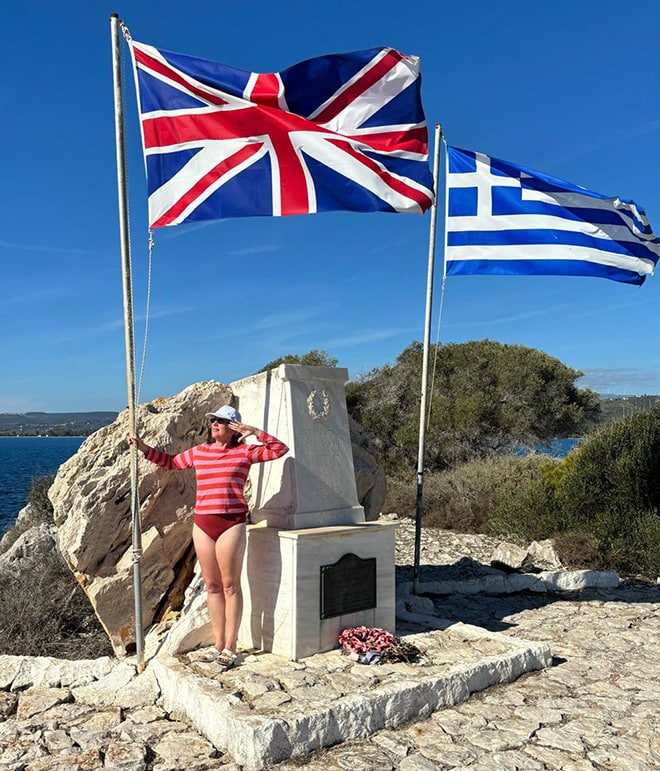 Monument to the fallen allies of England, France, and Russia on the island of Pylos. This memorial honours those who lost their lives in the 1827 Battle of Navarino during the Greek War of Independence.