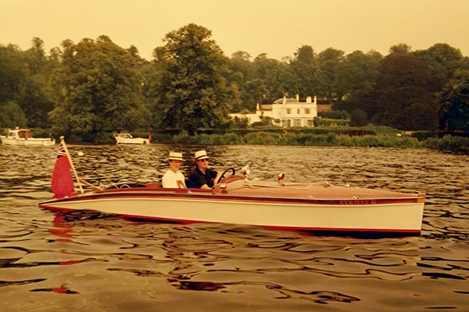 'Cygnet II'
(this photograph likely dates from the 1970s/1980s)