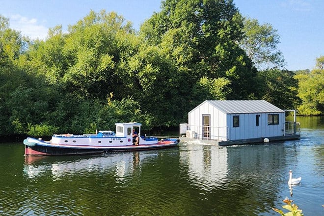 Farewell to the Henley houseboat: towed away for her next chapter