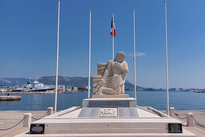 Monument to the French sailors of Toulon, gazing out to sea in remembrance of those lost in foreign waters.
